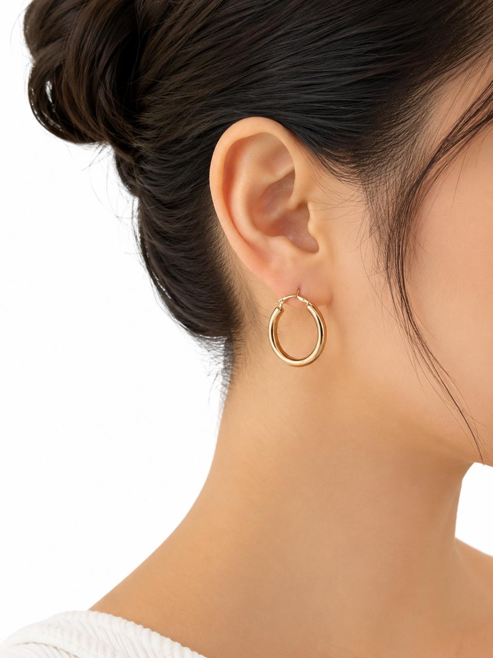 Three-pair golden color hoop earrings set - Image 4