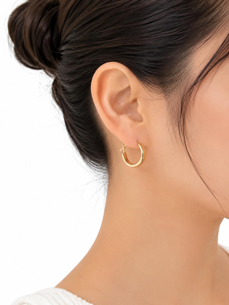 Three-pair golden color hoop earrings set - Image 3