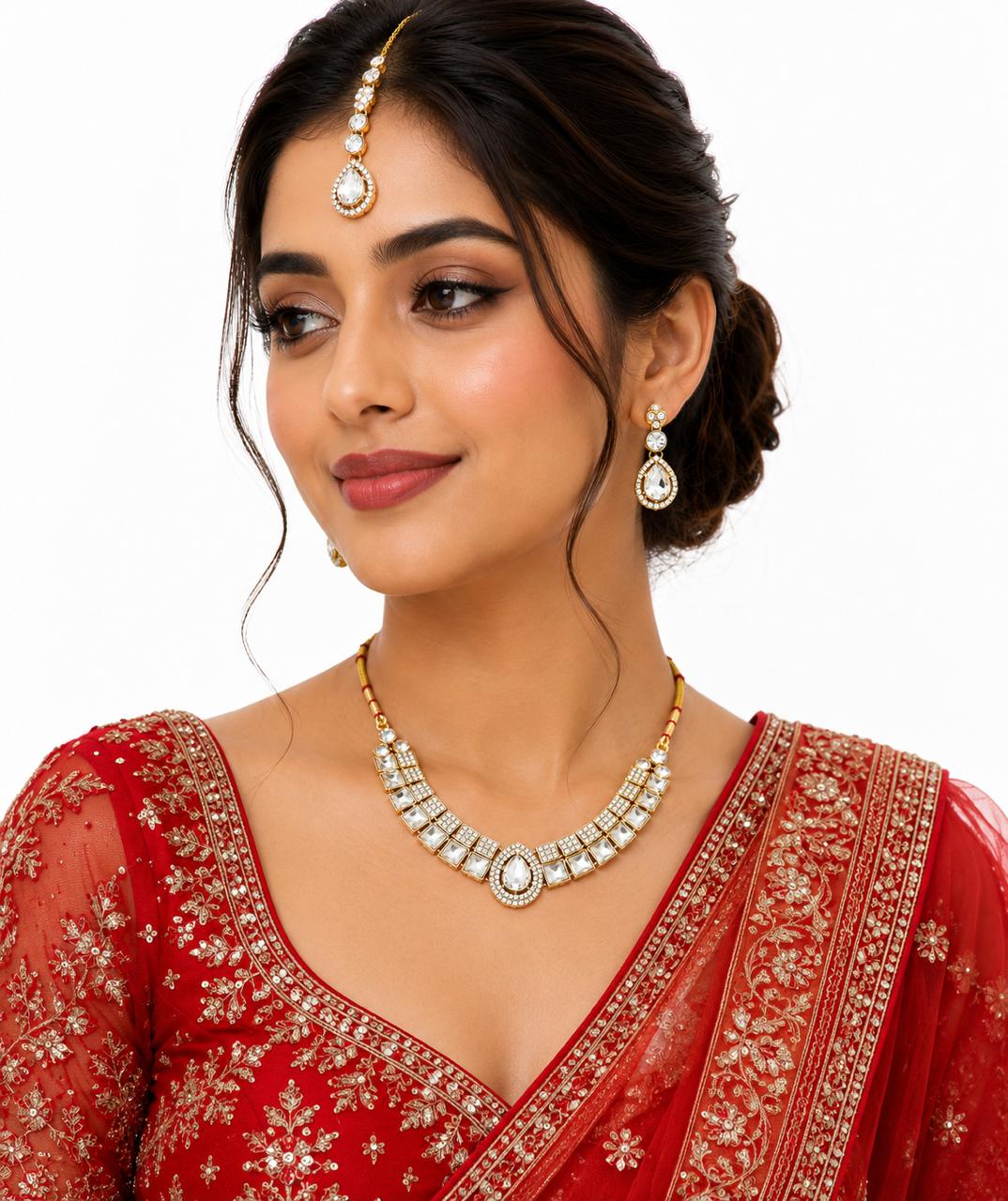 Traditional Golden Color Crystal Necklace Set - Image 3
